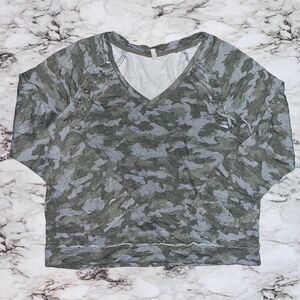 Mudd Long Sleeve Sweater Shirt V-neck Grey/Camo Women M Cottage Hippie Fairy
